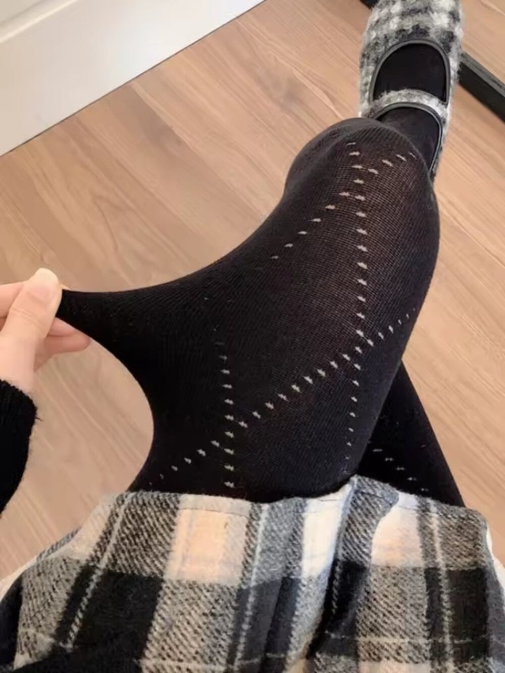 Women's Diamond Lattice Outline Knit Pattern Black Opaque Tights Pantyhose
